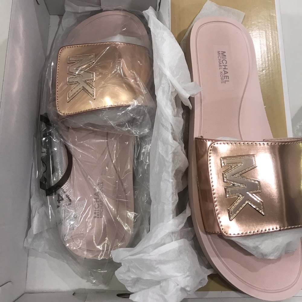 Michael Kors Womens size 8 Premium Slide Slip-On Sandals Metallic Rose Gold NIB